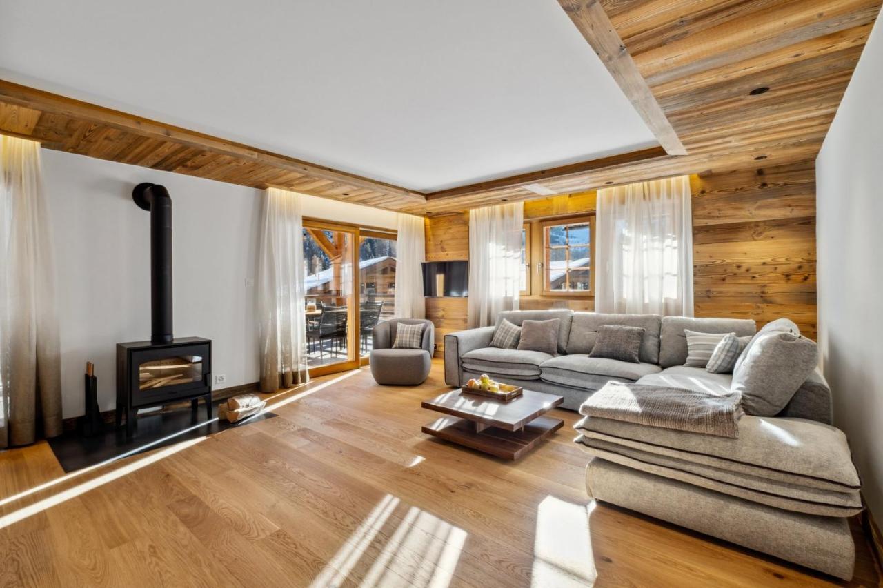 Chalet Larchwood By Mrs Miggins Grimentz Eksteriør billede